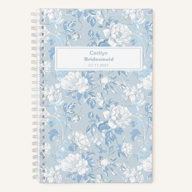 Bridesmaid Dusty Blue Floral Pattern Notizbuch (Vorderseite)