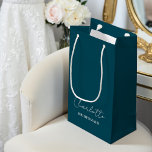 Bridesmaid Minimalist Script | Deep Teal Kleine Geschenktüte<br><div class="desc">Looking for the perfect gift for your bridesmaids? Our Bridesmaid Minimalist Script Deep Teal Small Gift Bag is just what you need. Each bag can be customized with your bridesmaid's name,  making it a thoughtful and personalized gift that they will love.</div>
