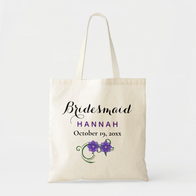 Bridesmaid Moderne Typografie Lila Blumenhochzeit Tragetasche (Vorne)