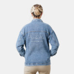 Bridesmaid | Modernes Minimalistisches Drehbuch Ba Jeansjacke<br><div class="desc">Dieses Bridesmaid Custom Design verfügt über eine handgeschriebene Skripttypografie. Sie können den Namen und den Titel ganz einfach personalisieren oder Ihre eigene Nachricht hinzufügen! Das perfekte elegante Accessoire für einen Bachelorette oder einen Bridesmaid-Vorschlag!</div>