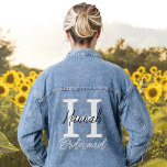 Bridesmaid Monogramm Initial und Name Personalisie Jeansjacke<br><div class="desc">Bridesmaid Monogramm Denim Jacke personalisiert mit einem Initial und Namen,  ideal für einen Bräuner oder Polterabend mit einem modernen Design und fett gedruckten Schriftart auf der Rückseite. Ändern Sie die Farben oder Platzierung,  indem Sie auf die Schaltfläche klicken,  um das Design zu bearbeiten.</div>