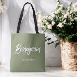 Bridesmaid Sage Green Wedding Tote Bag Tasche<br><div class="desc">Bridesmaid Sage Green White Tote Tasche für Hochzeit,  Brautparty,  Brautparty,  Junggeselinnen-Abschied. Karo mehr Produkte mit diesem Design in der Kollektion unten.</div>