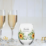 Bridesmaid sunblues eucalyptus name weinglas ohne stiel<br><div class="desc">Sie ist mit Sonnenblumen und Eukalyptuspflanzen dekoriert. Personalisieren Sie den Namen Ihres Brigadeassistenten und fügen Sie ihn hinzu.</div>