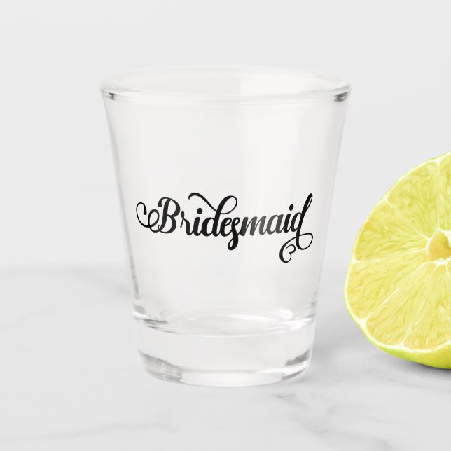 Bridesmaid-Typografie mit Herz-Hochzeit Schnapsglas (Vorderseite)