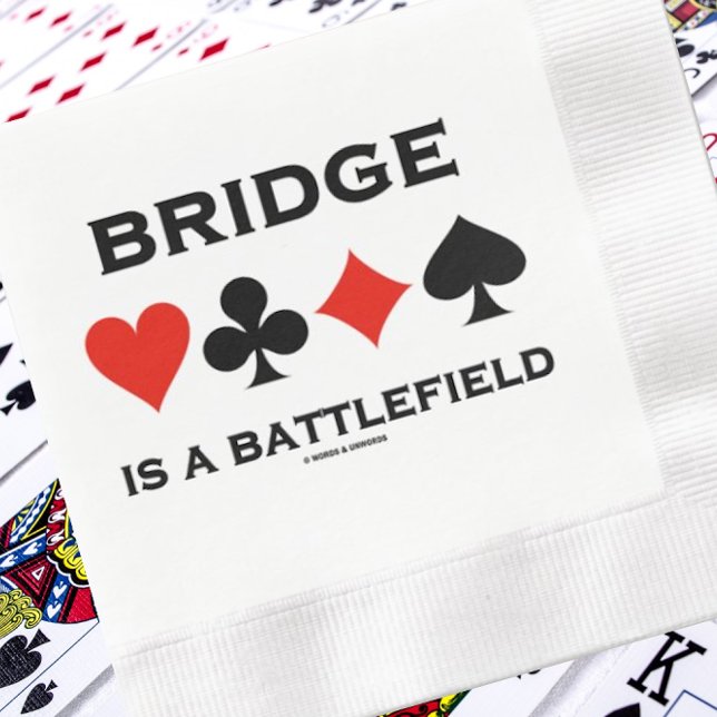 Bridge ist ein Schlachtfeld mit vier Karten Anzüge Serviette (Paper napkin for any bridge-themed event featuring the 4 card suits & "Bridge Is A Battlefield")