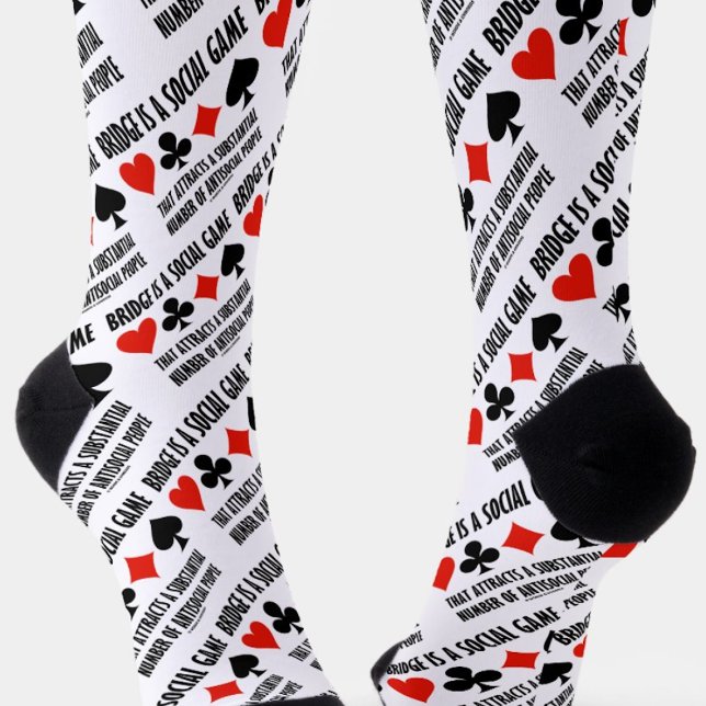 Bridge ist ein soziales Spiel Attraktionen antisoz Socken (Bridge humor is alive and well on this pair of crew socks featuring the social/antisocial dichotomy.)