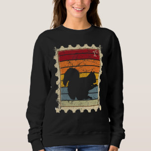 Briefmarke mit einem Sonnenuntergangs-Eichhörnchen Sweatshirt
