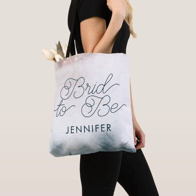 Brig to be Alcohol Tink Blush Blue Moderne Hochzei Tasche (Von Nahem)