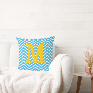 Bright Aqua Ivory und Gray Monogram Zig Zag Kissen