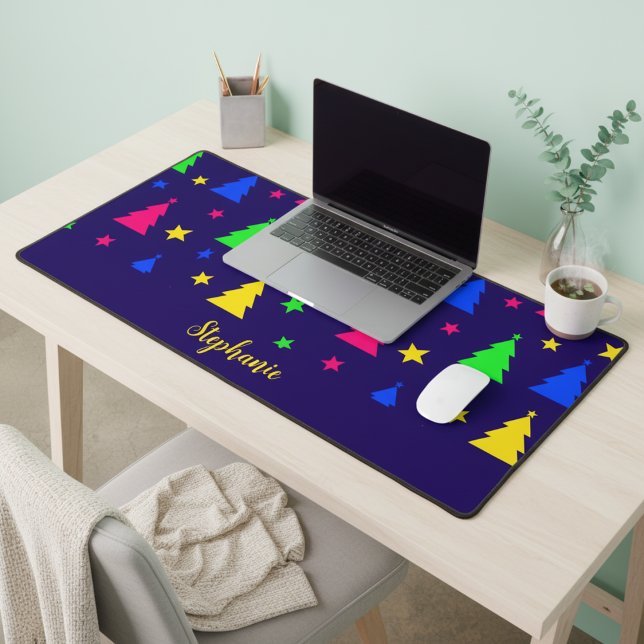 Bright Christmas Tree Festive Personalized Pattern Schreibtischunterlage (Von Creator hochgeladen)
