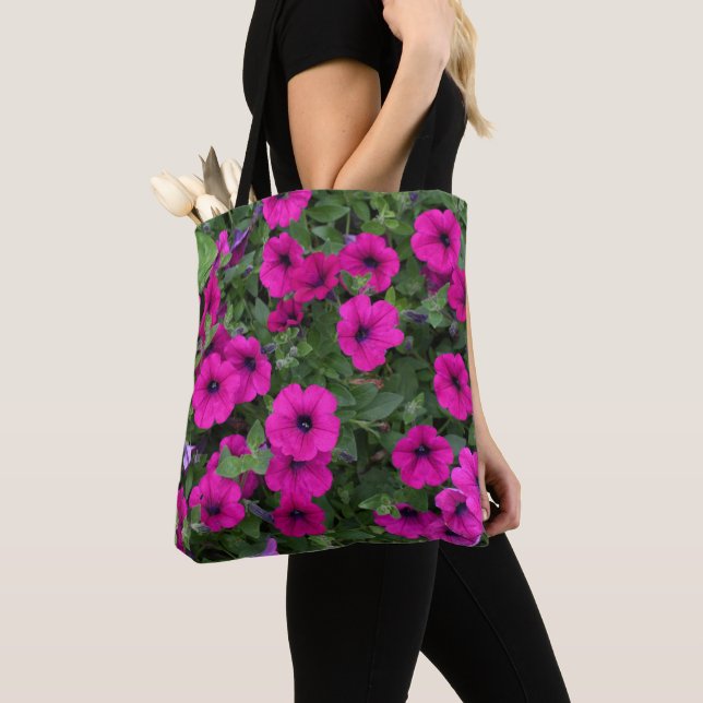 Bright Pink Petunias Floral Tasche (Von Nahem)