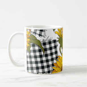 Bright sunflower flowers on checkered patches. Sea Kaffeetasse