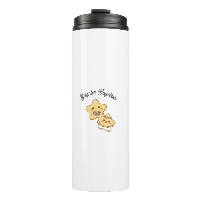 Brighter Together – Thermobecher-Geschenk Thermosbecher (Vorderseite)