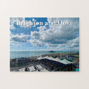 Brighton und Hove Beach an einem Sommertag
