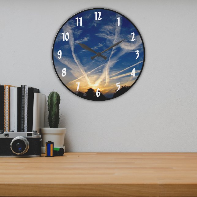 Brillant farbenfrohe Niederschlagsfarm Abend Große Wanduhr (Von Creator hochgeladen)