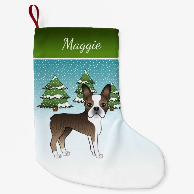Brindle Boston Terrier in einem Winterwald & Name Kleiner Weihnachtsstrumpf (Vorderseite)