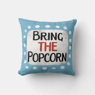 Bringen Sie das Popcorn-Kissen mit. Kissen