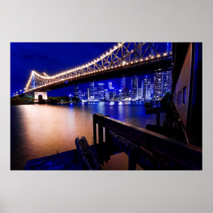Brisbanes Geschichten-Brücke nachts Poster