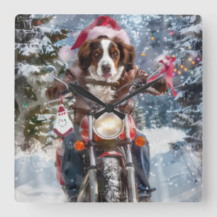 Brittany Spaniel Hund fährt Motorrad Weihnachten Quadratische Wanduhr