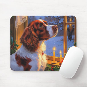 Brittany Spaniel mit Weihnachtsbeleuchtung Feierta Mousepad