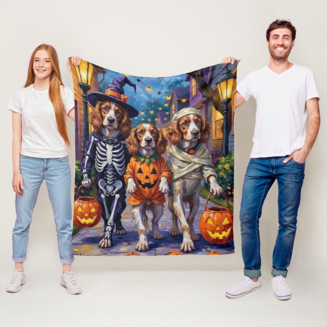 Brittany Spanisch Trick-or-Treating in Halloween Fleecedecke (Beispiel)