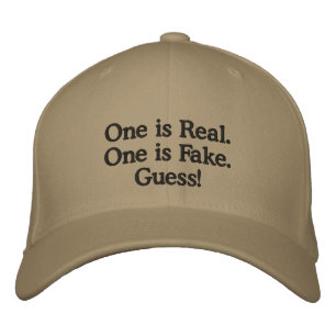 Brodée casquette : L'un est réel. L'une est Fake. Devin !