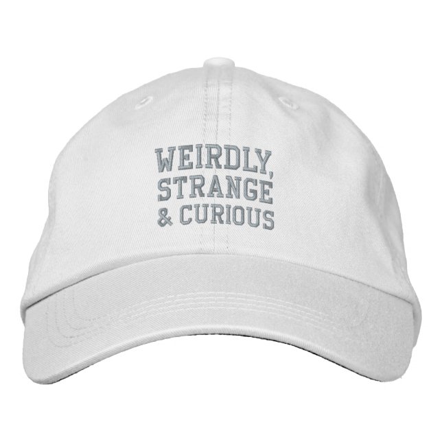 Brodée WEIRLY, ÉTRANGE & CURIEUX casquette (Devant)