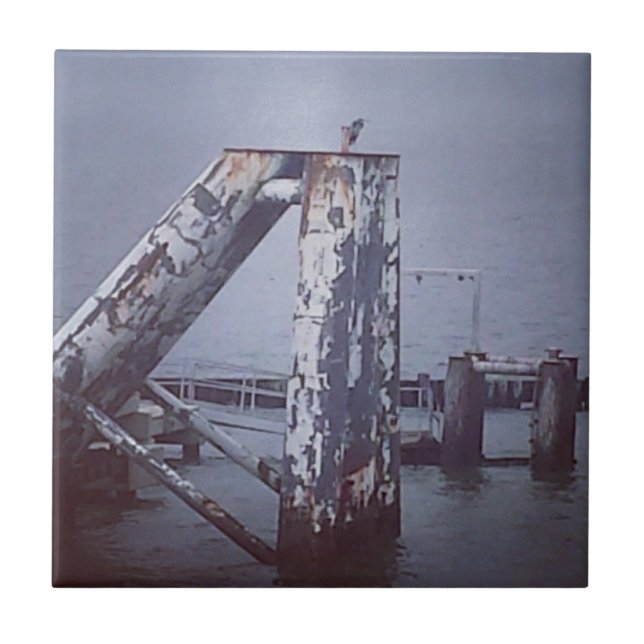 Broken Pier mit Blue Heron Fliese (Vorderseite)