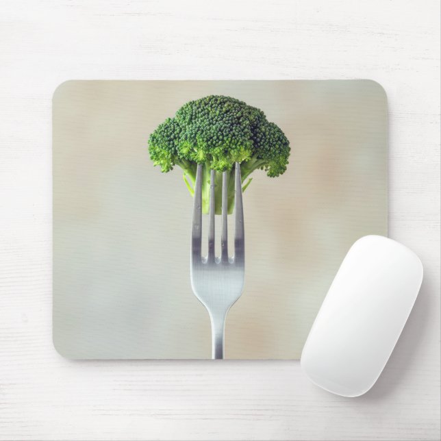 Brokkoli-Röschen auf einer Gabel Mousepad (Mit Mouse)