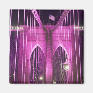 Brooklyn Bridge Lit Lila Magnet