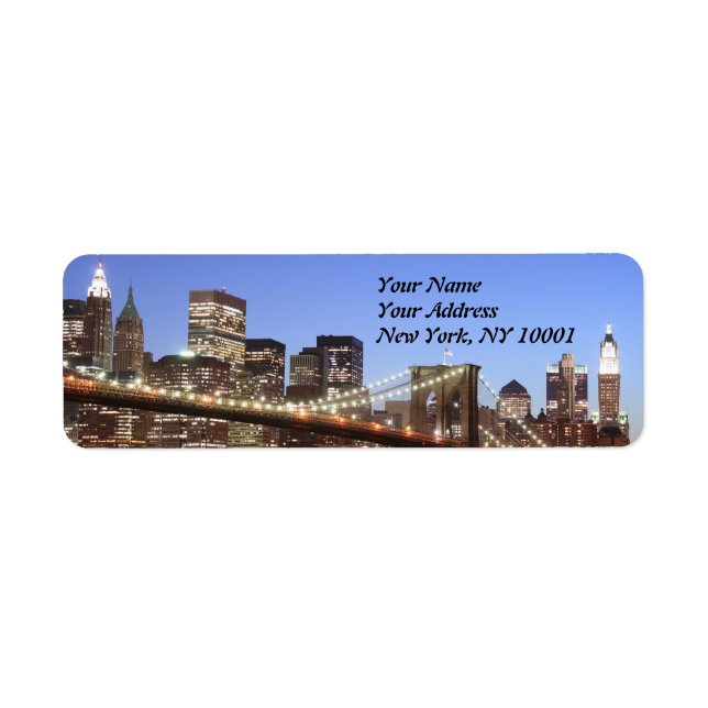 Brooklyn Bridge und Manhattan Skyline bei Nacht (Vorne)