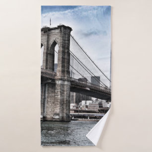 BROOKLYN BRIDGE WÄHREND DES TAGES BADEHANDTUCH