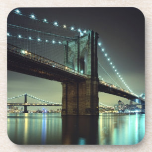 Brooklyn-Brücke an Nachtmanhattan-Brücke Untersetzer