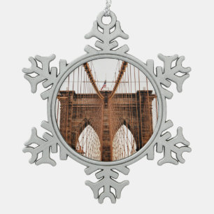 Brooklyn-Brücke, New York Schneeflocken Zinn-Ornament