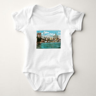 Brooklyn-Brücke, Woolworth und Municipal… Baby Strampler