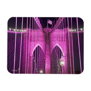 Brooklyn-Brücken-Lit lila Magnet