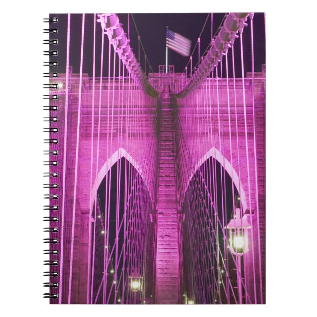 Brooklyn-Brücken-Lit lila Notizblock (Vorderseite)