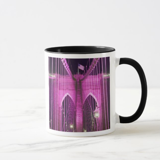 Brooklyn-Brücken-Lit lila Tasse (Rechts)