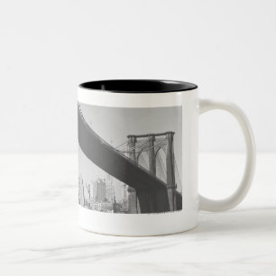Brooklyn-Brücken- und Manhattan-Skyline New York Zweifarbige Tasse