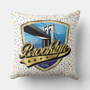 Brooklyn Elegant Gold Swoosh Logo Design Kissen