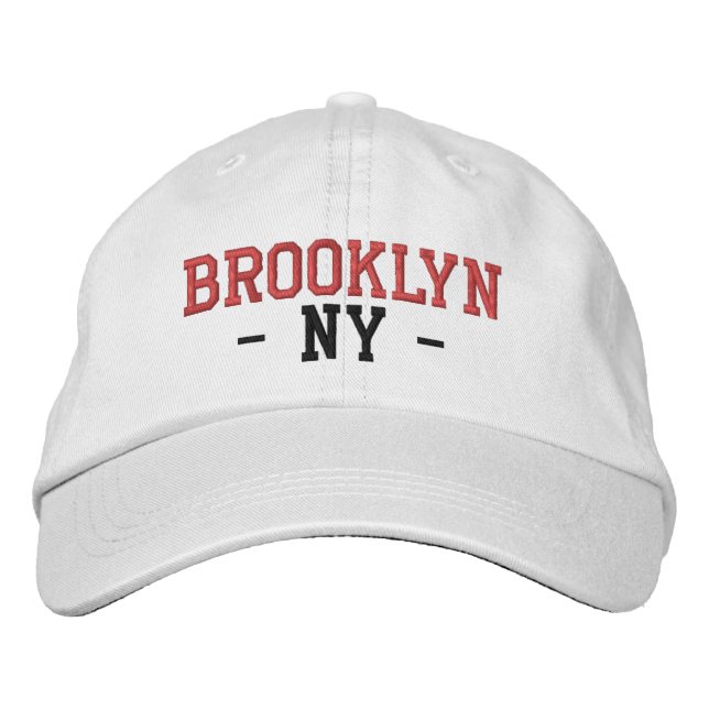 BROOKLYN NY Preppy Red Black on White Bestickte Baseballkappe (Vorderseite)
