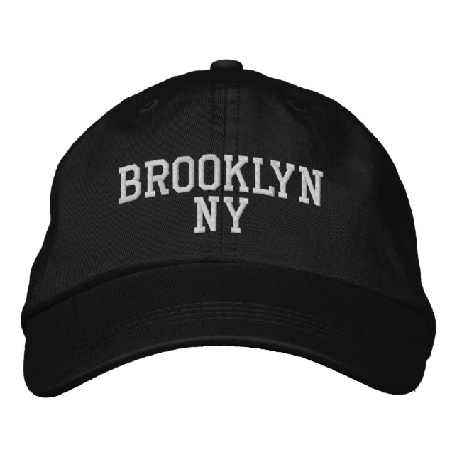 BROOKLYN NY Simple White on Black Bestickte Baseballkappe (Vorderseite)