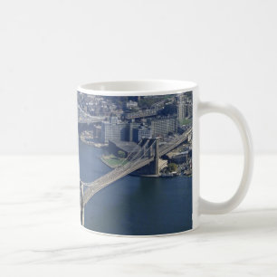Brooklyn und Manhattan von der Luft, New York, USA Kaffeetasse