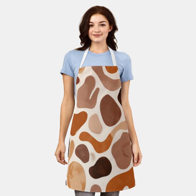 Brown Abstract Organic Shapes Print All-Over Print Schürze (Getragen)