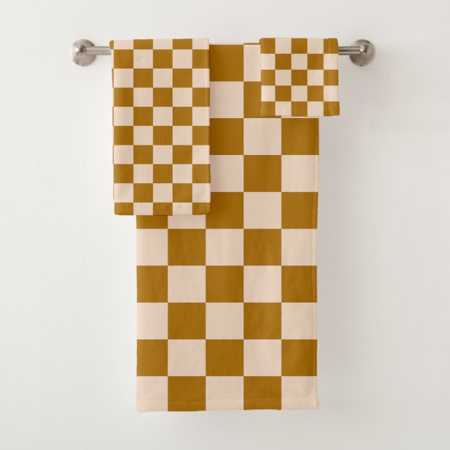 Brown and beige checkerboard pattern badhandtuch set (Insitu)