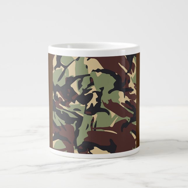 Brown Camou Jumbo-Tasse (Vorderseite)