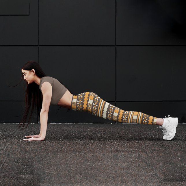 Brown Ethnic Aztec Capri Leggings (Von Creator hochgeladen)