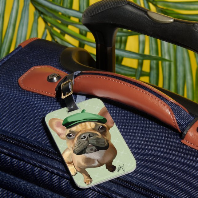 Brown French Bulldog mit Green Hat Gepäckanhänger (Vorderseite Insitu 1)