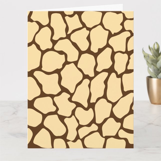Brown Giraffe Pattern – Minimal Animal Print Karte (Kleine Pflanze)