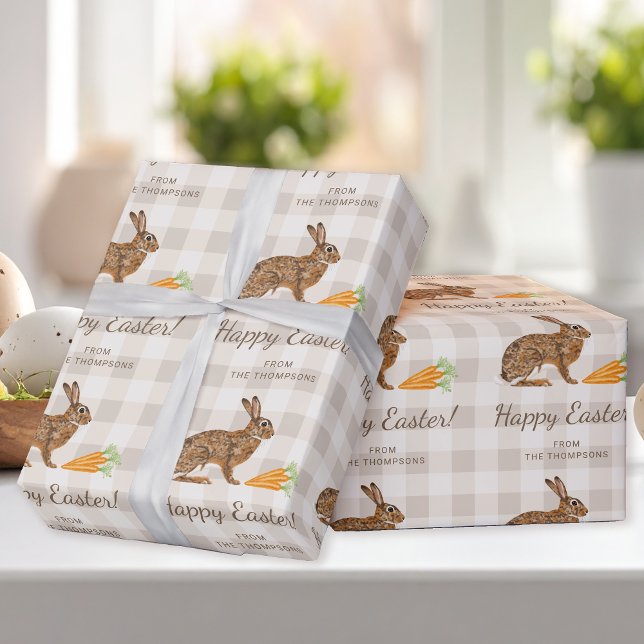 Brown Hare And Carrots Happy Easter Beige Gingham Geschenkpapier (Von Creator hochgeladen)